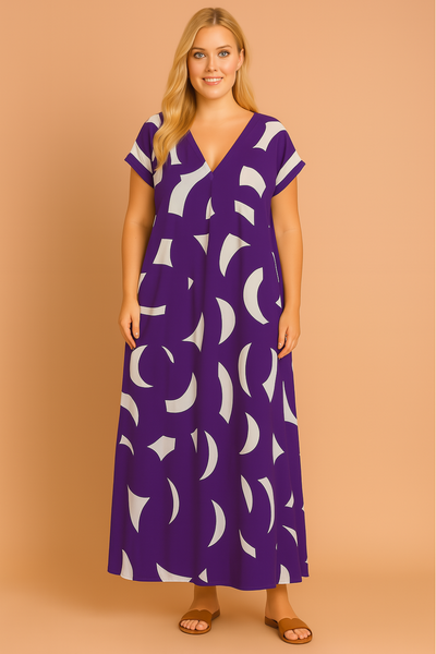 Célina – Lightweight V-Neck Dress with Elegant Print
