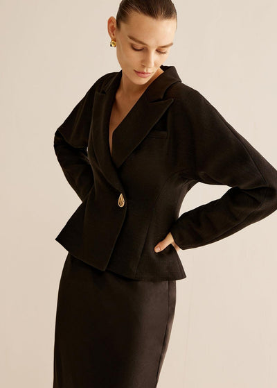 Paris | Fitted Blazer with Notched Lapels & Shiny Gold Buttons
